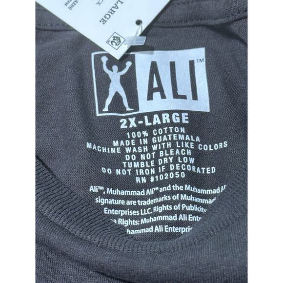 Muhammed Ali Old Navy Collectabilitees Graphic T-Shirt Men's 2 XL Black Boxing - Picture 2 of 4
